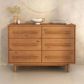 IDIMEX Commode TECCA L 111 cm avec 6 Tiroirs en Bois Massif Coloris Chêne, Tiroirs Spacieux, Poignées Noires Style Moderne Robuste